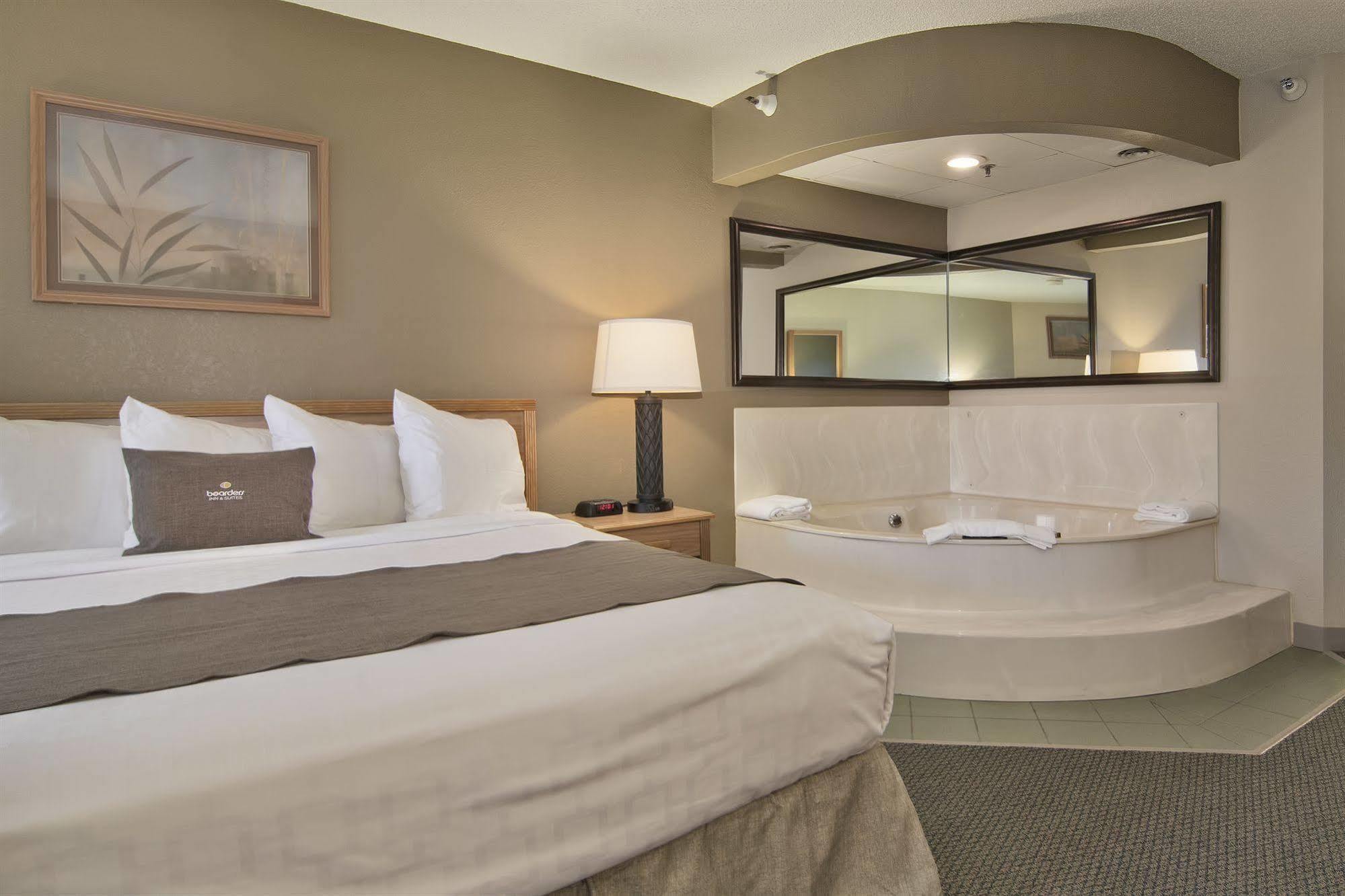 Boarders Inn & Suites By Cobblestone Hotels - Faribault Екстериор снимка